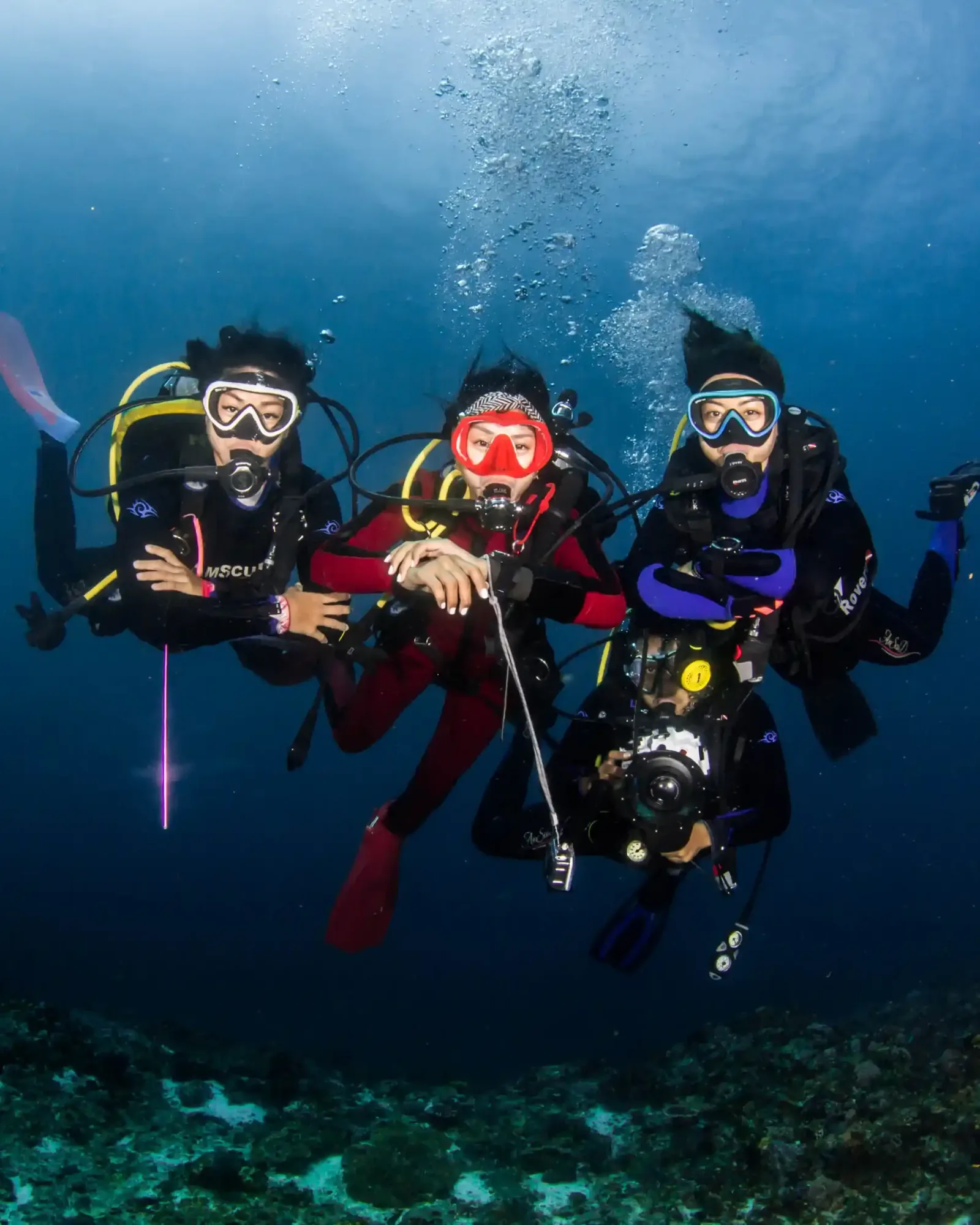 Divers at the surface after a dive