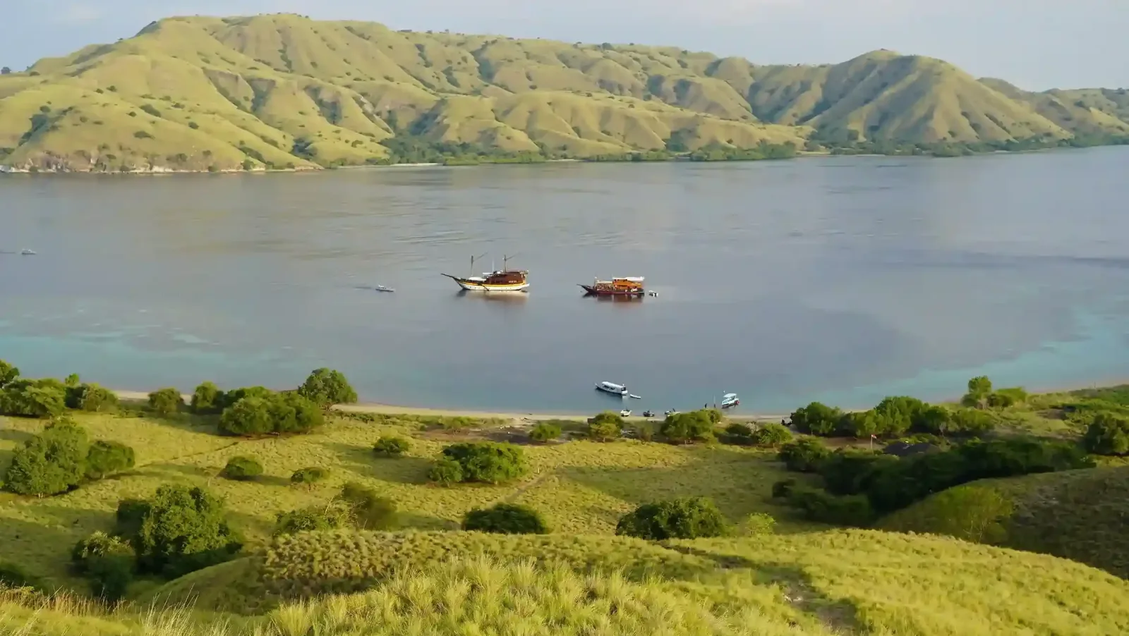 The anchorage at Gili Lawa