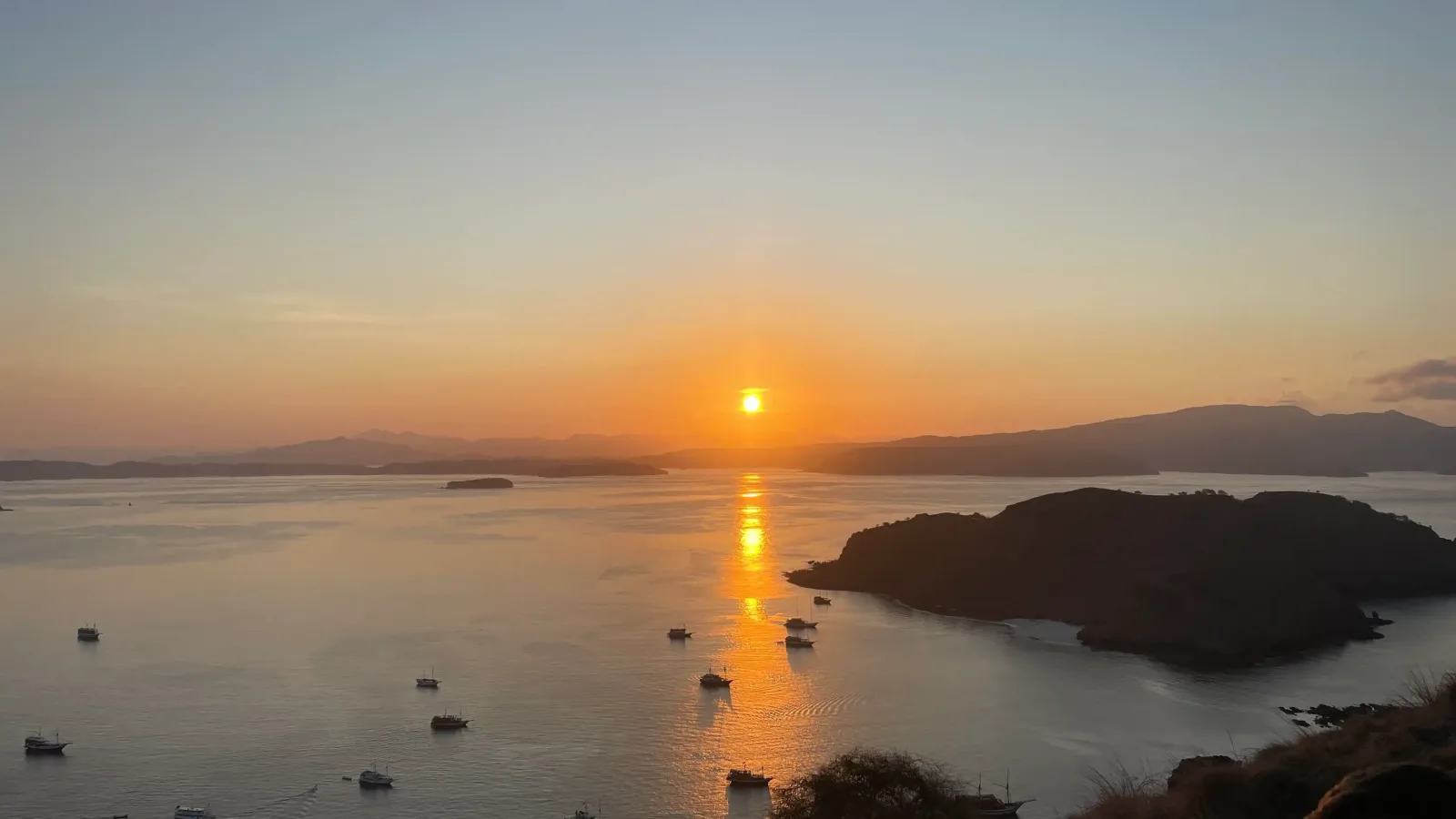 Sunrise over the anchorage below Padar Island