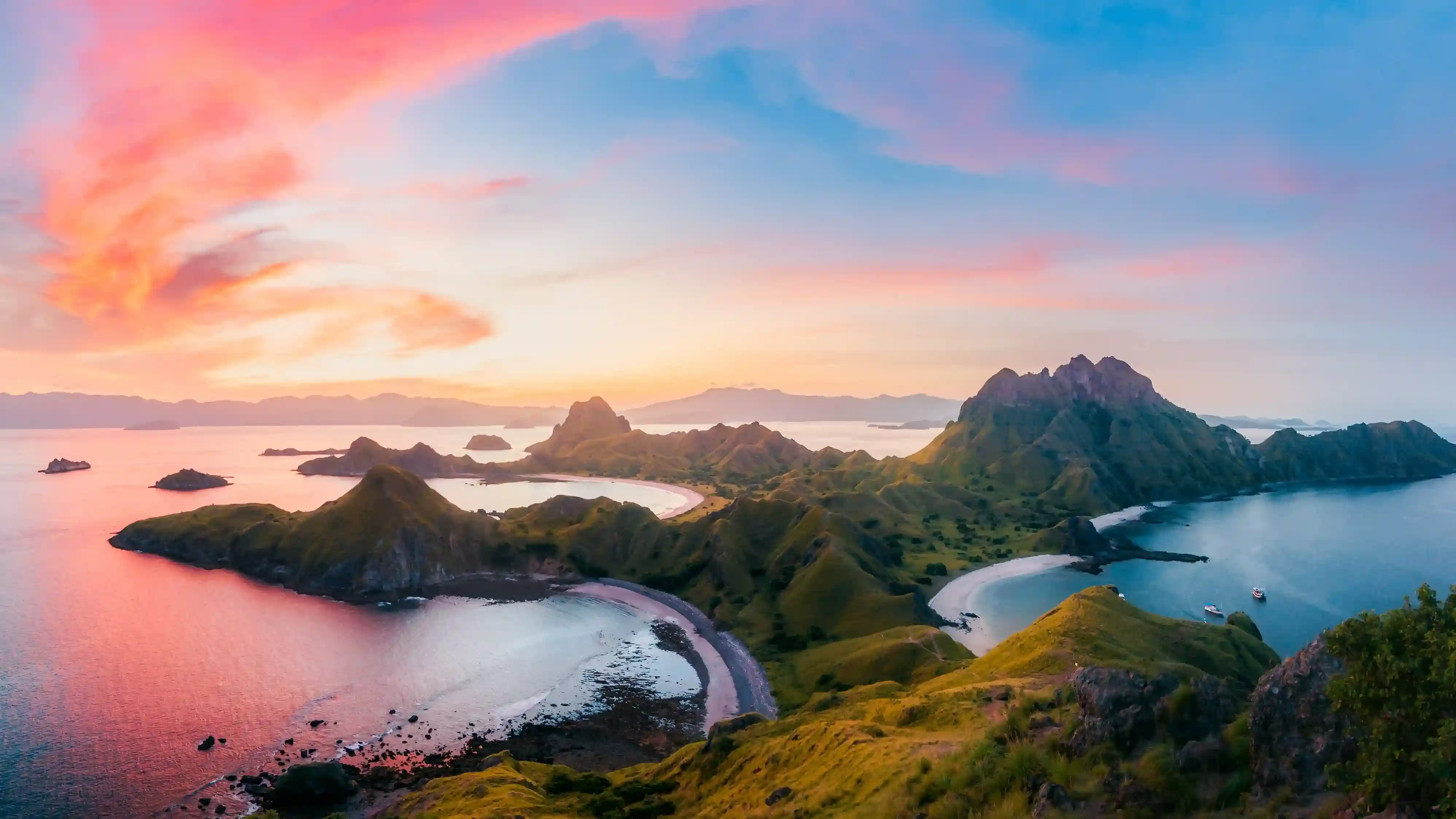 Padar Island - Panoramic Viewpoint